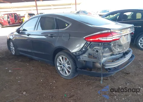 2017 Ford Fusion Se z USA, uszkodzony, nr VIN 3FA6P0H73HR237655